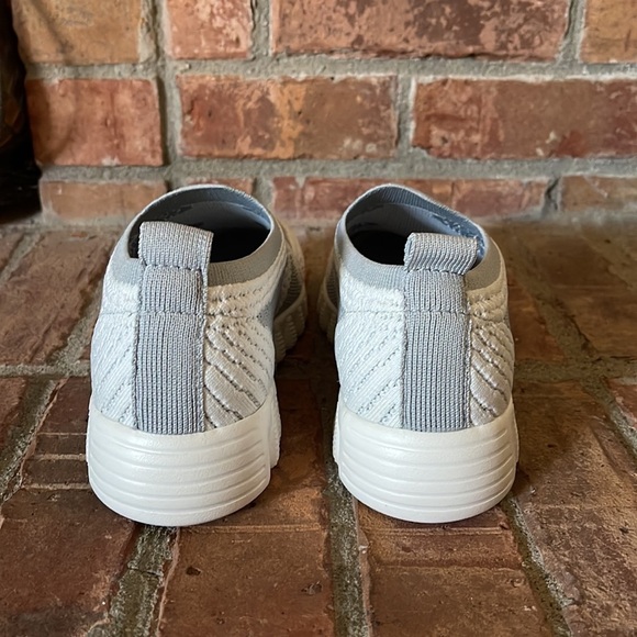 NWOT Bernie Mev New York Nadin Knit Slip On Sneakers - Picture 4 of 6